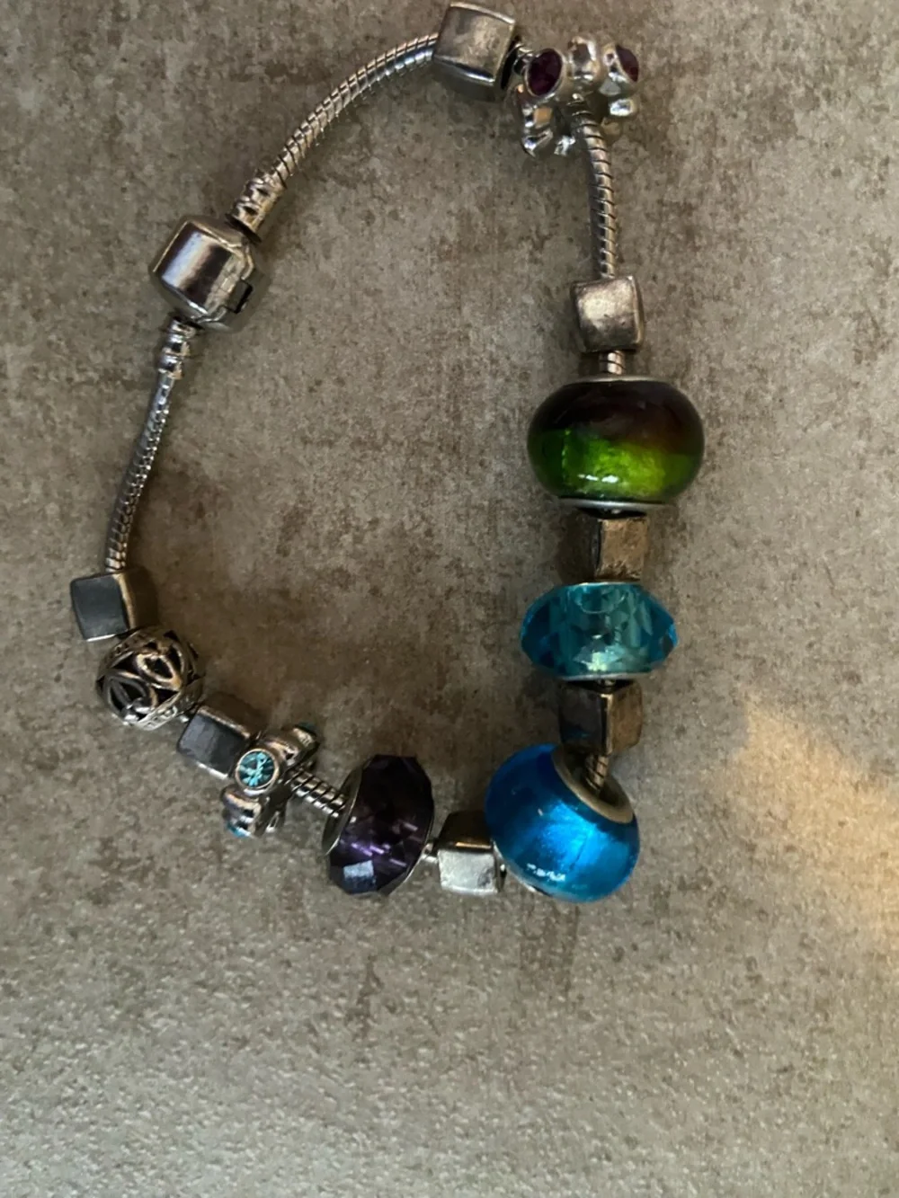 European-style charm bracelet lampwork glass beads and silver-plated charms - Picture 3 of 3